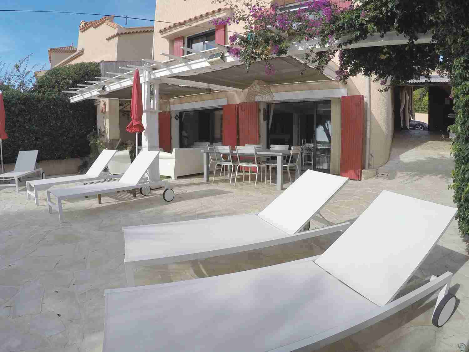 Location pied dans l'eau Agay,location villa pied dans l'eau Agay Var.