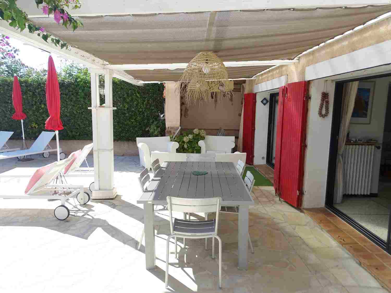 Location pied dans leau Agay villa Var.
