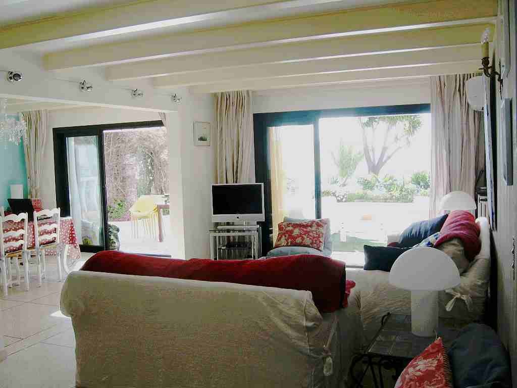 Rent villa Riviera vacation seaside Agay Var.

